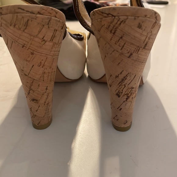 Vianni Collection size 5 sling back cream heels - Picture 4 of 9
